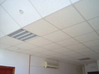 Ufficio locazione affitto: controsoffitto illuminazione